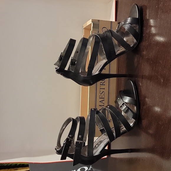 Marc Fisher MFNollie Stappy Stiletto - Picture 2 of 8